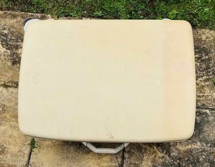 Photo of free Samsonite Large White 75cm Suitcase (AL5 4XT) #2