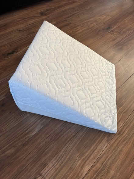 Photo of free Bed or pillow wedge (Swillington, LS26) #2