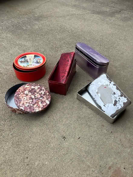 Photo of free 5 metal containers with lids (Monta Vista) #1
