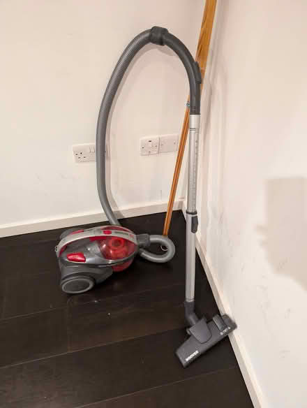 Photo of free Hoover vacuum cleaner (Barnsbury N1) #1