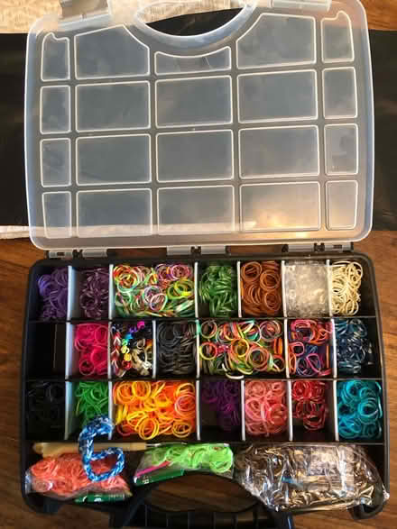 Photo of free Mini Assorted Colours Elastic Bands (SM4) #1