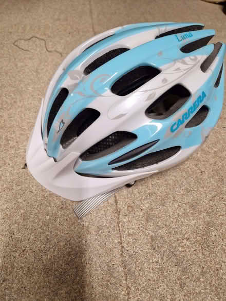 Photo of free Women's cycle helmet (Fromefield BA11) #1