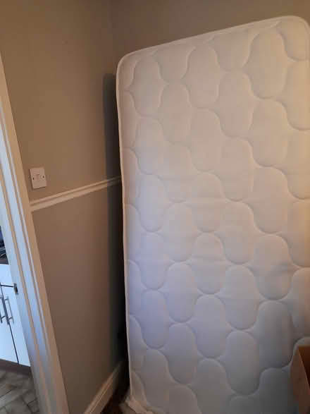 Photo of free Single divan bed (LS12 3 near Aldi Tong Road) #2