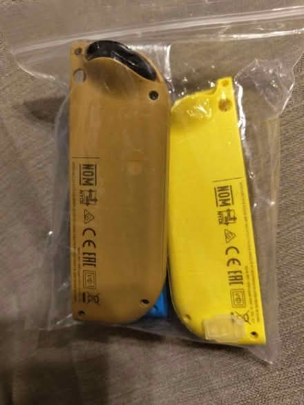 Photo of free Joycon shells (Oaks Cross SG2) #1