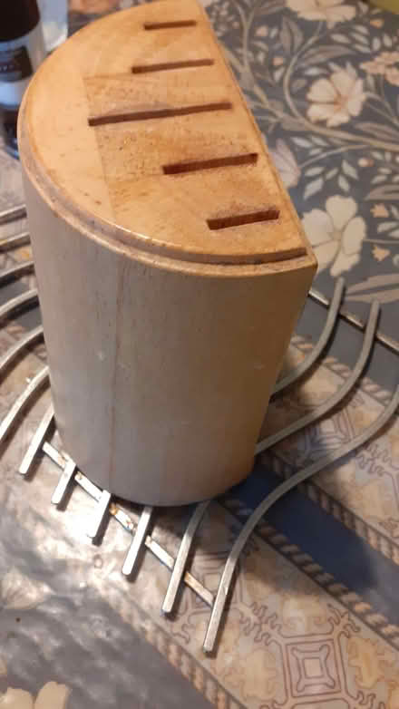 Photo of free knife block (Sandilands CR0) #2