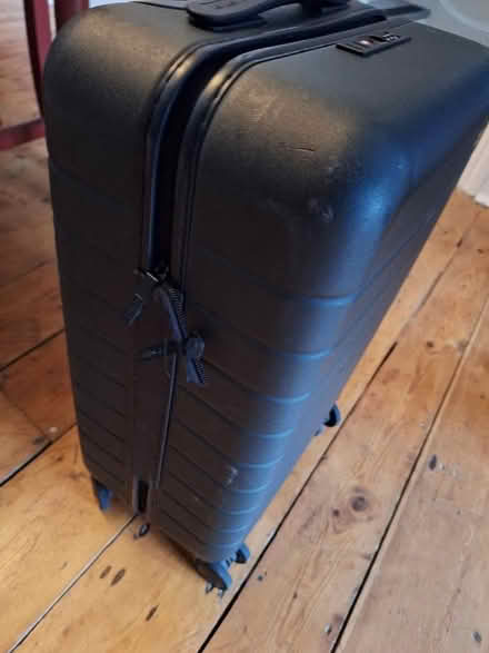 Photo of free Away carry on suitcase, one broken zip (Preston Park area BN1) #2