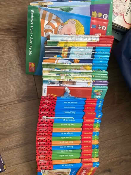 Photo of free Ladybird reading books (WD18) #1