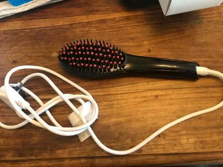 Photo of free Hair Straightener Brush (SM4) #1
