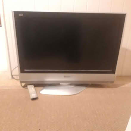 Photo of free 32" lcd tv (Eynsham OX29) #1