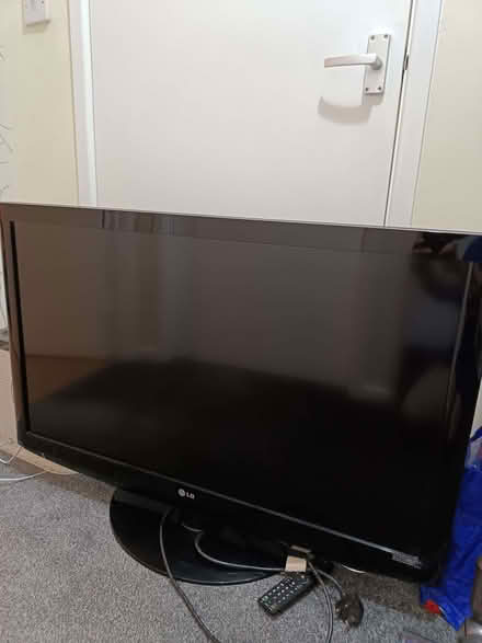 Photo of free LG 42" TV - Not Smart (Hednesford WS12) #1
