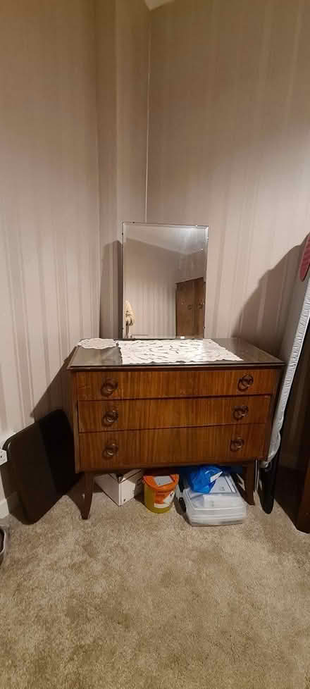 Photo of free Vintage dresser (Pollok) #2
