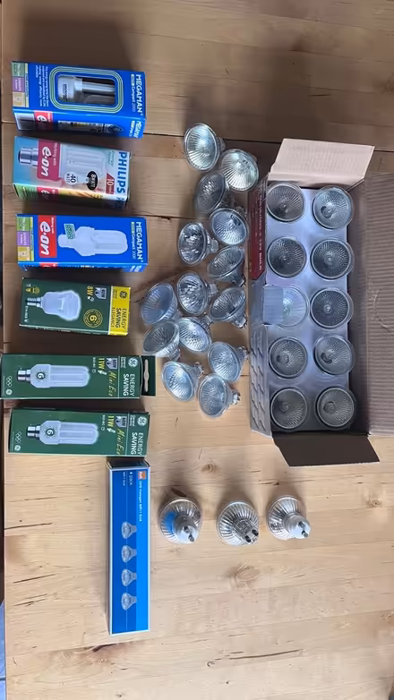 Photo of free Various light bulbs (Shrewsbury) #1