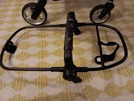 Photo of free Silver cross wayfarer + carrycot (Bromley BR2) #2