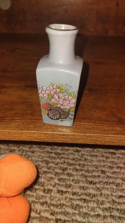 Photo of free Japanese incense vase (7531 rising sun avenue) #1