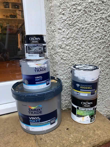 Photo of free assorted cans of white paint (Finsbury Park N4) #1