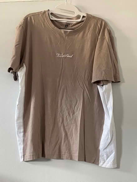Photo of free 4 men’s T-shirts (Ashburton SE25) #3
