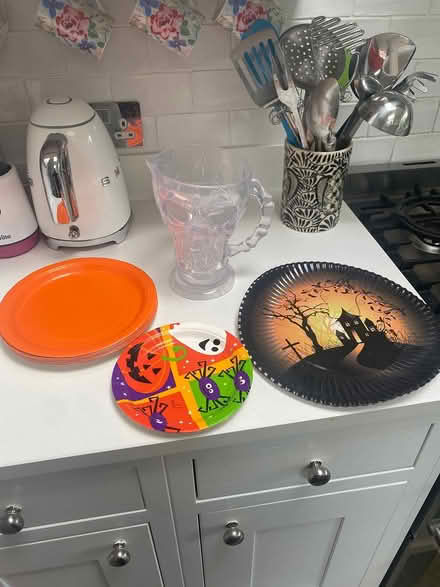 Photo of free Halloween paper plates and jug (St. Albans) #1