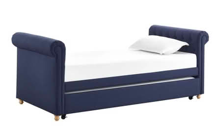 Photo of free Twin daybed (leslieville) #1