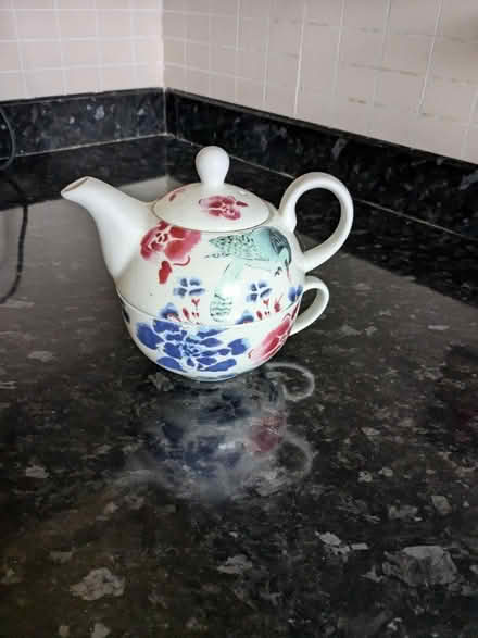 Photo of free Excellent condition 1-person teapot (Bristol North / Stoke Gifford) #2