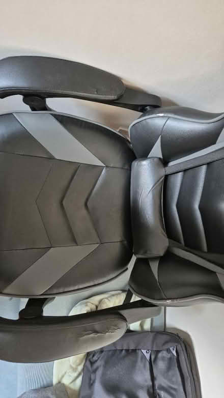 Photo of free Office chair (TW91UJ) #4
