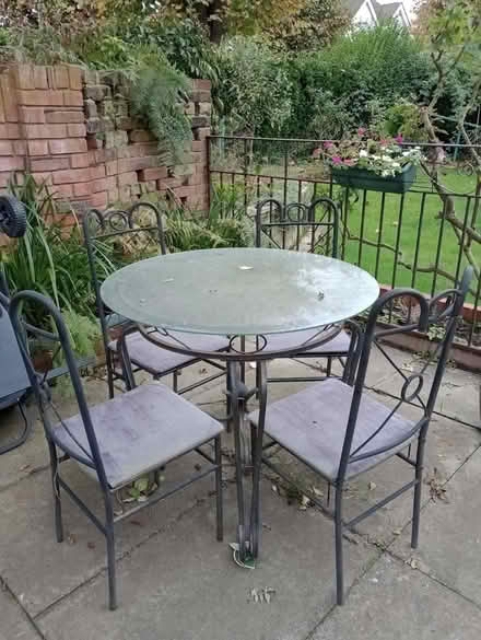 Photo of free Glass table and 4 chairs (Southend SS2) #2