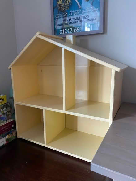 Photo of free Bookshelf for kids bedroom (Chesham HP5) #1