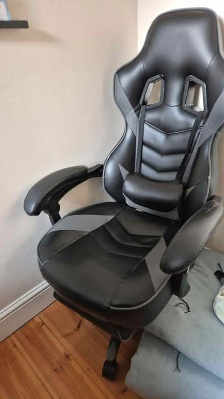 Photo of free Office chair (TW91UJ) #1