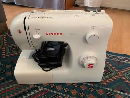 Photo of free Singer Sewing Machine (BN2) #1