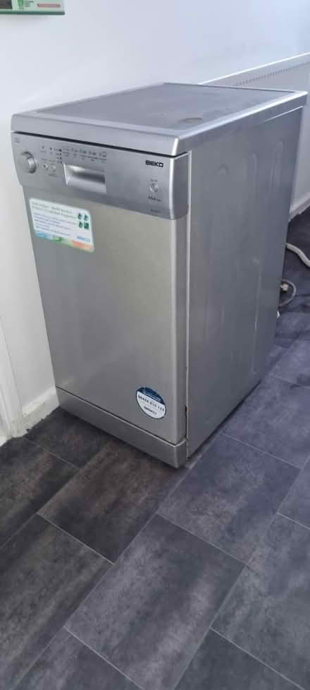 Photo of free Slimline Dishwasher (MK12 Stacey Bushes) #1