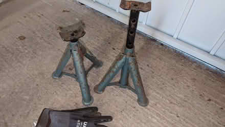 Photo of free Axle stands (pair) (Ellenbrook M28) #3