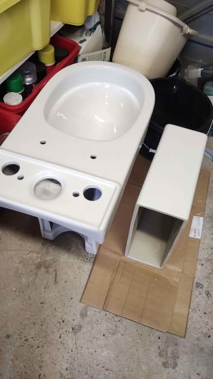 Photo of free New Laurus open back close coupled comfort height toilet (Alsager ST7) #4