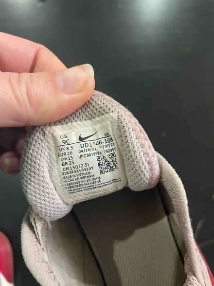 Photo of free Kids Nike Trainers (8.5) (Wood Green N22) #2