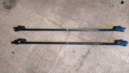 Photo of free Car roof bars (pair) (Ellenbrook M28) #1