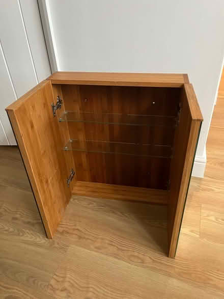 Photo of free Mirrored Bathroom cabinet (Letchworth SG6) #2
