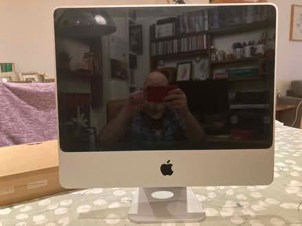 Photo of free 21” iMac (2009) (TN24) #1