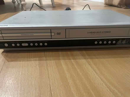 Photo of free DVD & video player (Long Wittenham OX14) #1
