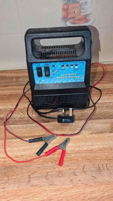 Photo of free 12V car battery trickle charger (Ellenbrook M28) #1