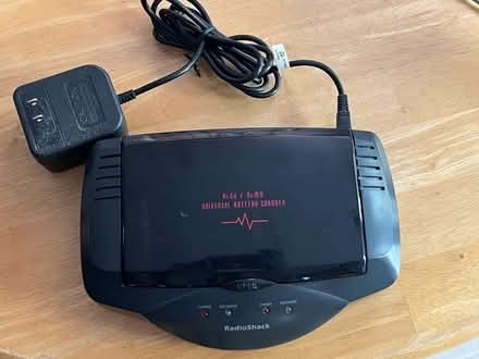 Photo of free Universal Battery charger (Glenn Dale, Md) #1