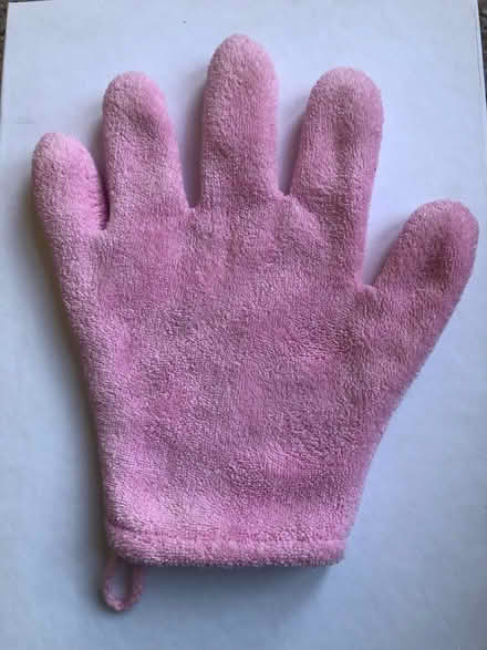Photo of free Pink wash mitt (Honor Oak/ Forest Hill SE23) #1