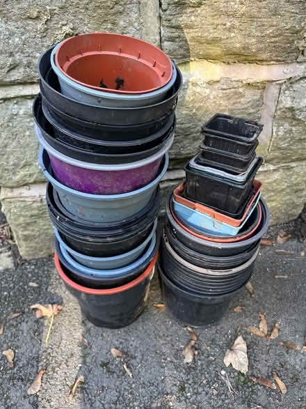 Photo of free Plastic plant pots (S10 Ranmoor) #1