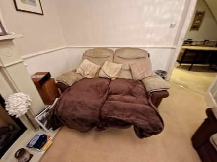 Photo of free Medium electric recliner sofa. (Leominster HR6) #1