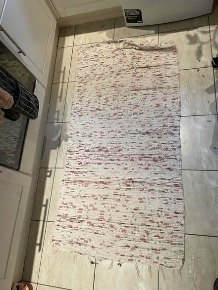 Photo of free Kitchen runner/ rug (N5 Highbury) #1