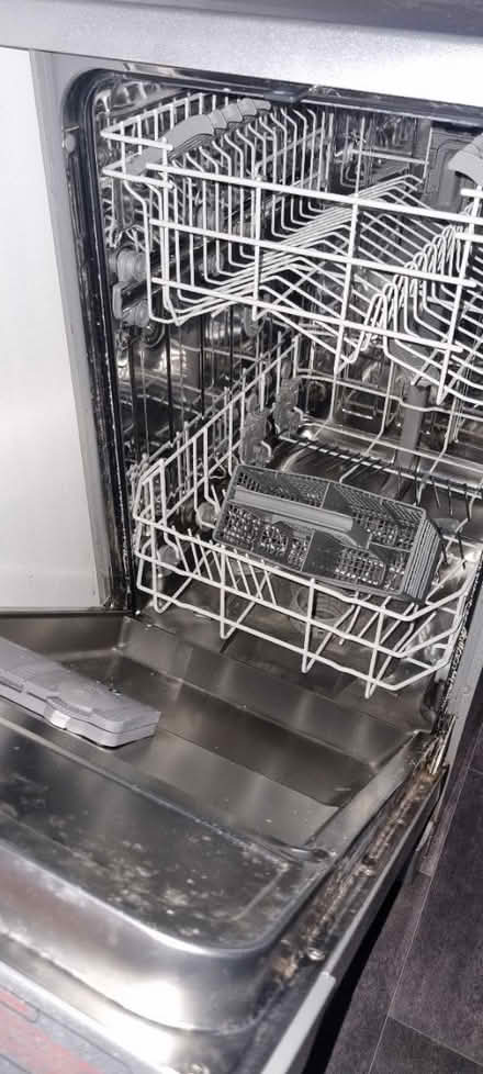 Photo of free Slimline Dishwasher (MK12 Stacey Bushes) #2