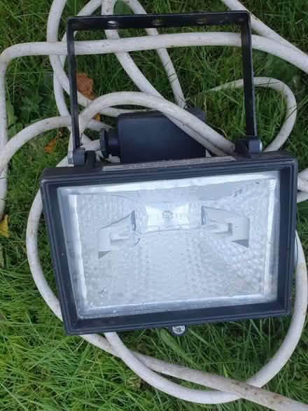Photo of free Wall mountable light 150w (Thorne, DN8) #2