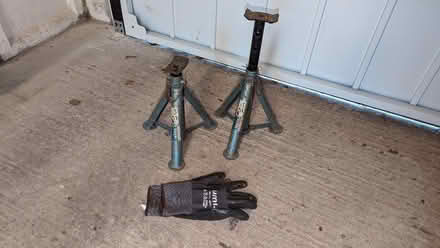 Photo of free Axle stands (pair) (Ellenbrook M28) #1