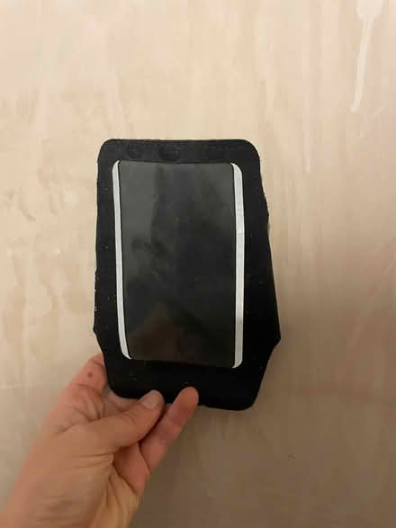 Photo of free Decathlon running phone arm band (S11) #1
