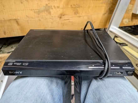 Photo of free Sony dvd player (Chigwell IG6) #1