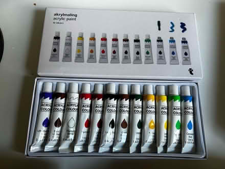Photo of free Acrylic paints (Law DD3) #1