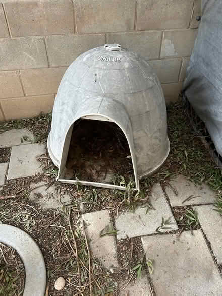 Photo of free Dogloo dog house (Eubank/Montgomery) #1