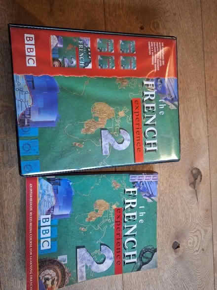 Photo of free French learning book and cassettes (Mytchett GU16) #1